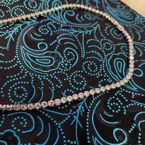 Tennis Necklace 4mm x 45cm - Picture 4 of 9